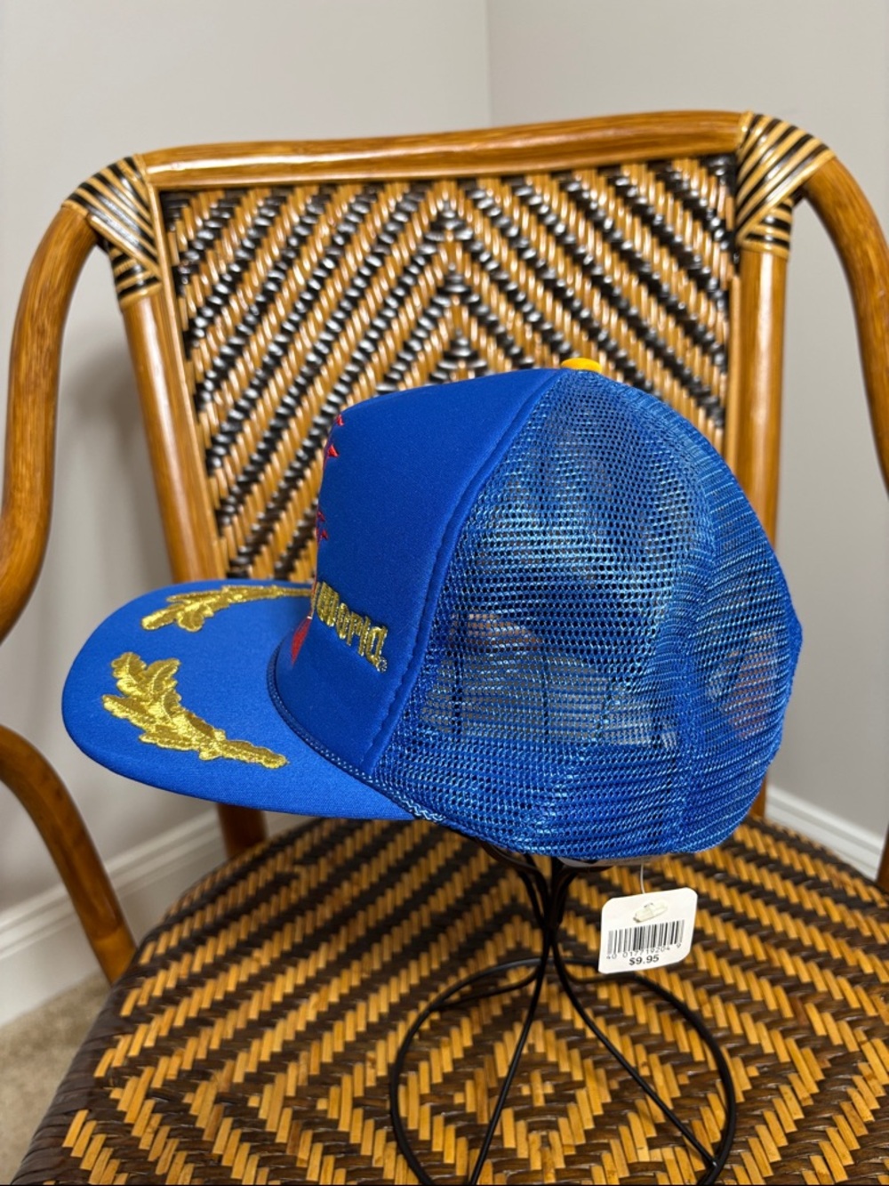 Vintage Disney Gold Leaf Snapback Trucker Hat NWT - Picture 2 of 5